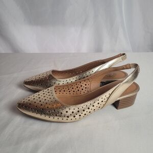 White Mountain Slingback Block Heel Merallic Gold Perforated Women's Shoe Read